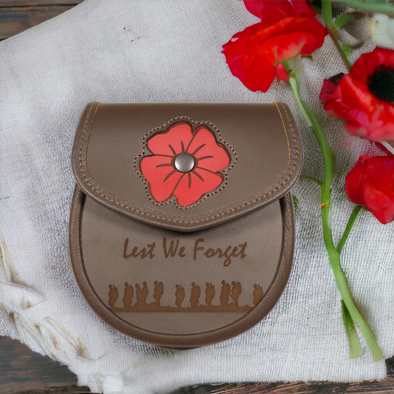 Lest We Forget Leather Sporran with Poppy