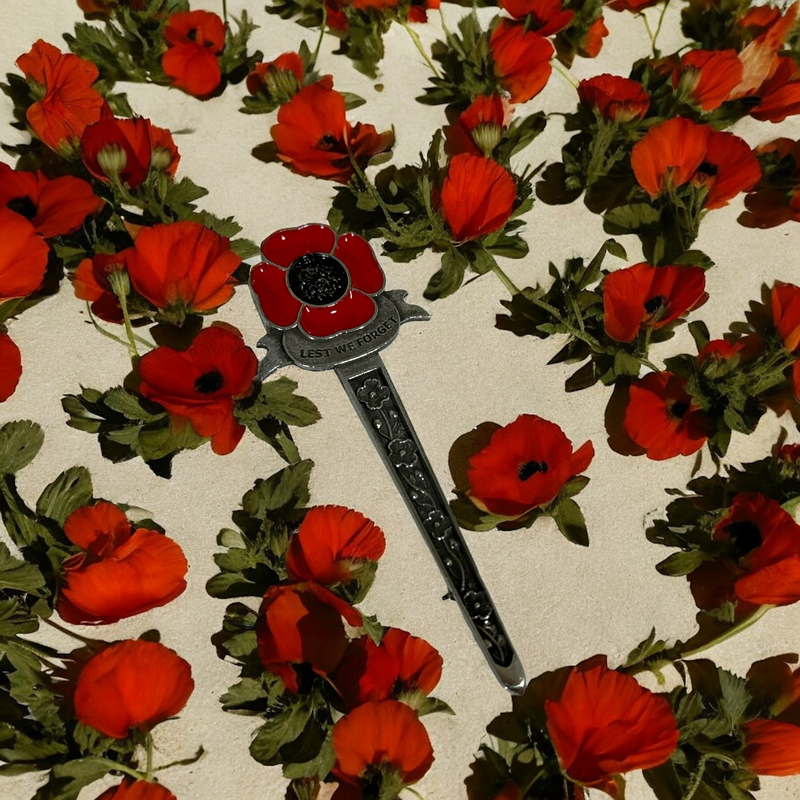 'Lest We Forget' Poppy Kilt Pin